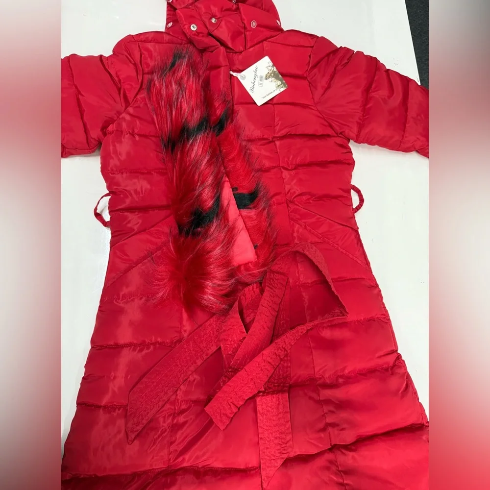 NWT Women's Long Red Puffer Coat with Hood Size L - Picture 2 of 7